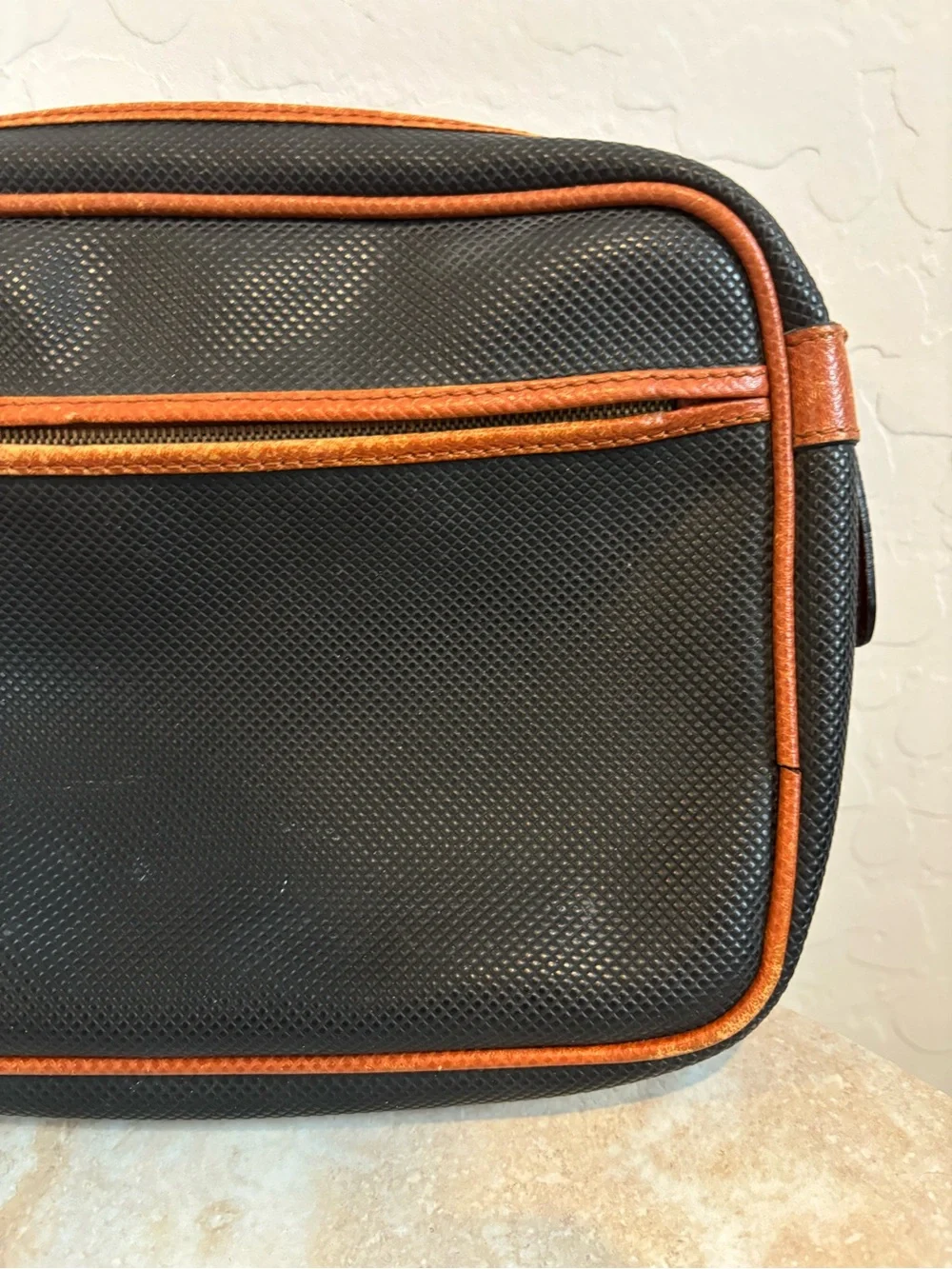 Vintage Bottega Veneta leather camera bag/pouch